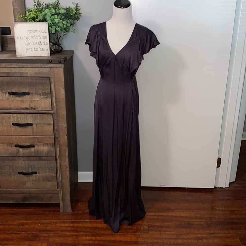 STARK X Dreamy Navy Maxi dress in excellent preowned condition size medium